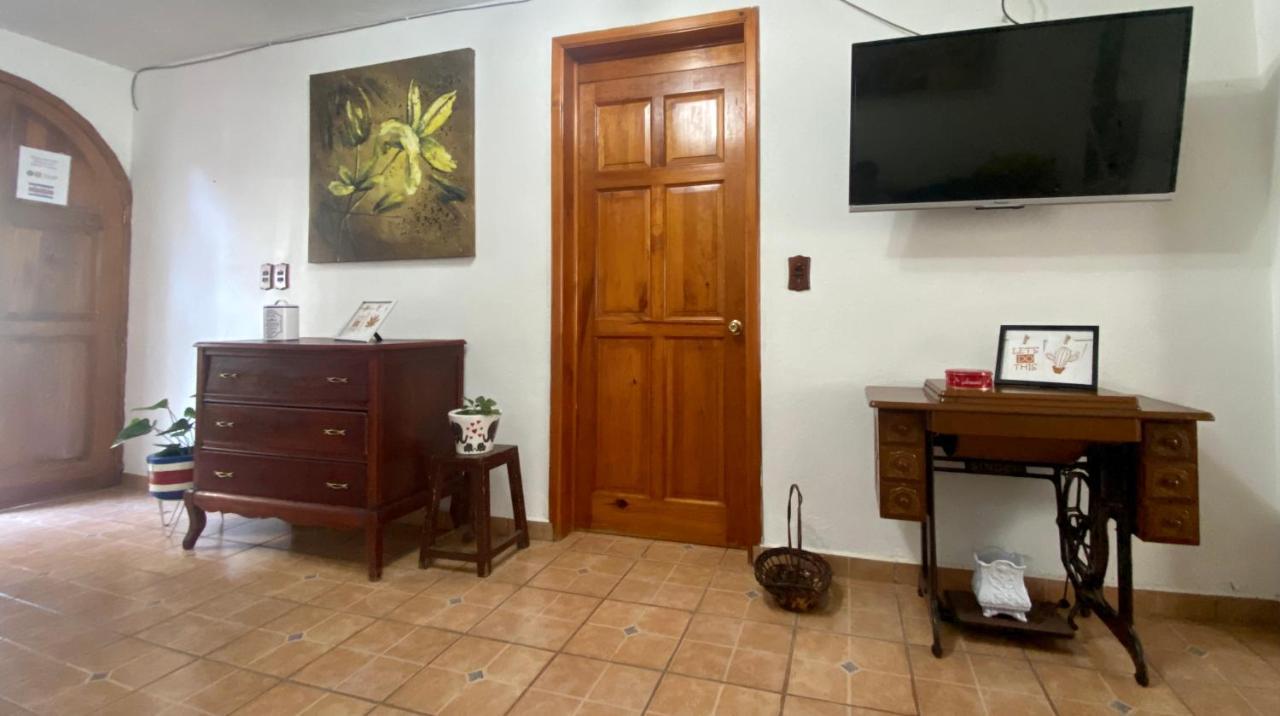 Pura Vida! Ciudad Hidalgo Bed & Breakfast Exterior foto