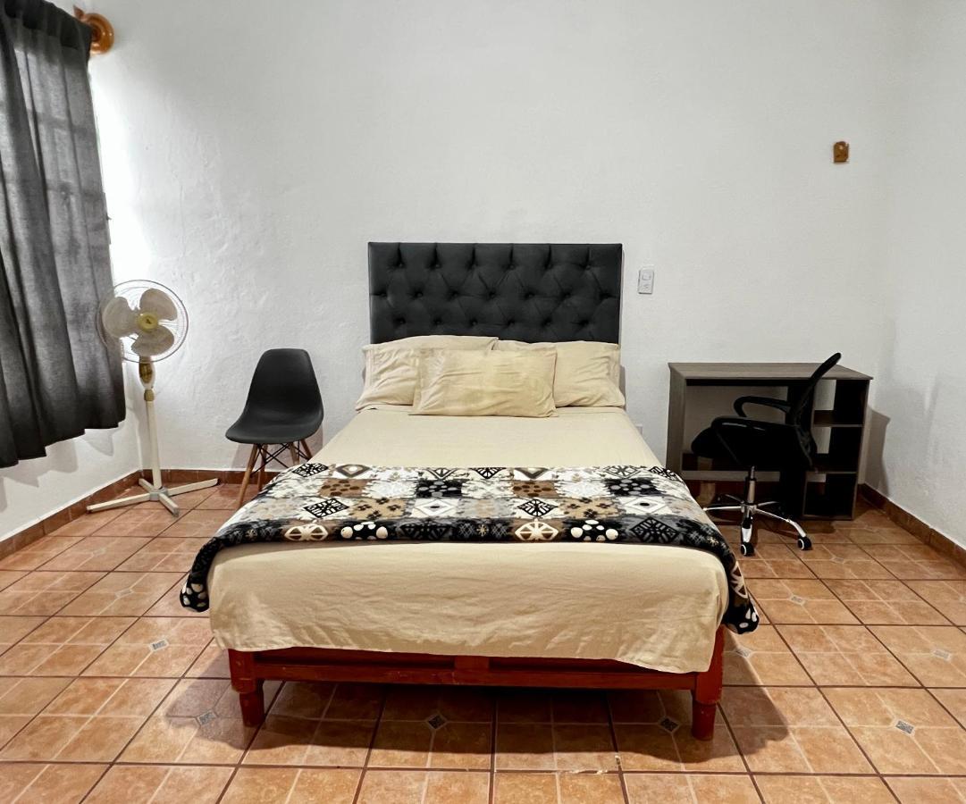Pura Vida! Ciudad Hidalgo Bed & Breakfast Exterior foto